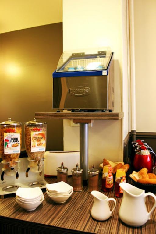 Hotel Amarys Simart Paris Ngoại thất bức ảnh